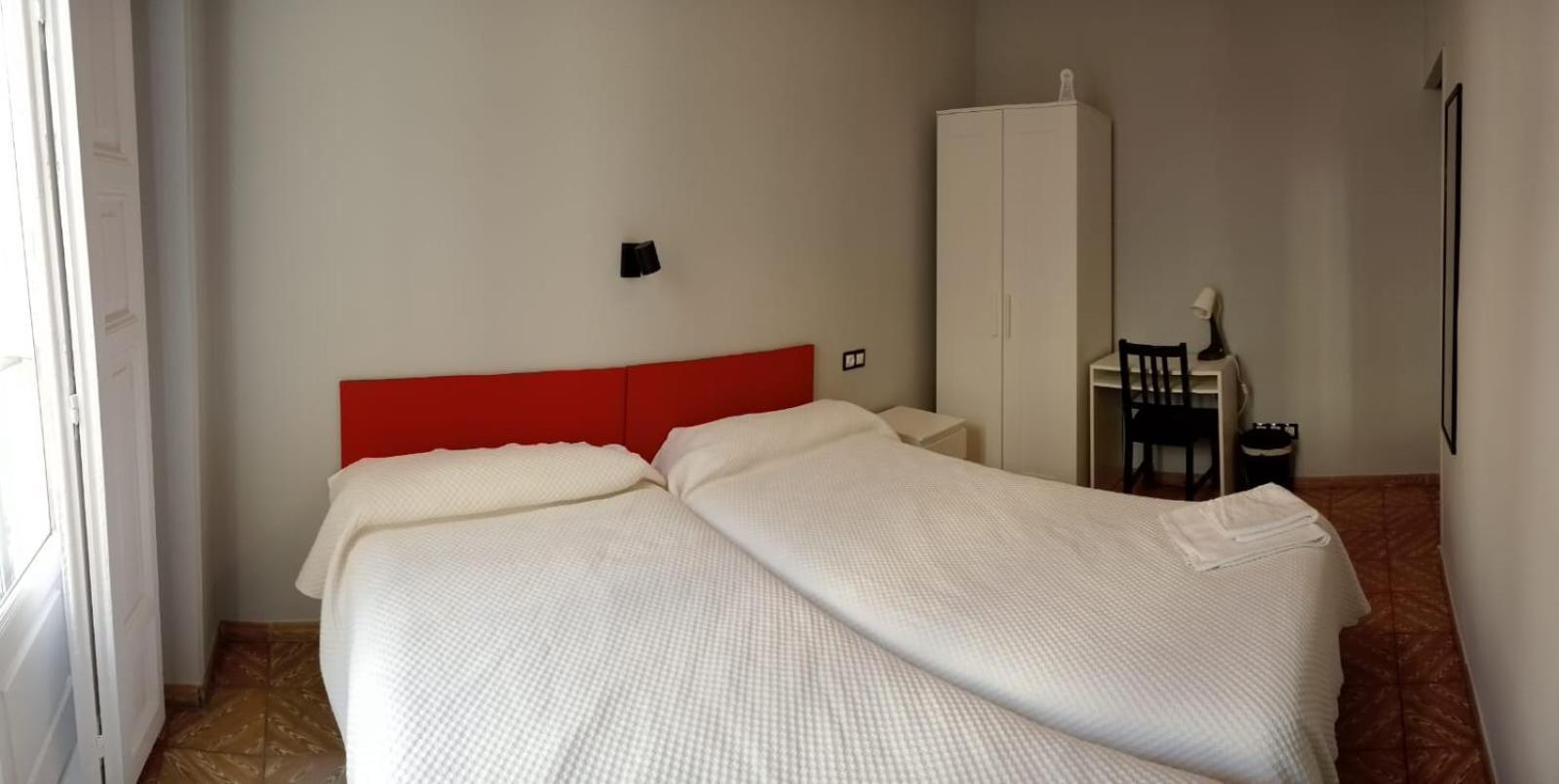 Hostal Yolanda Otel Madrid Dış mekan fotoğraf